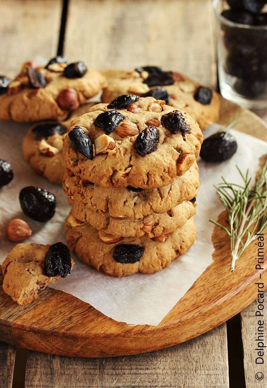 Cookies salés olives et noisettes, au romarin
