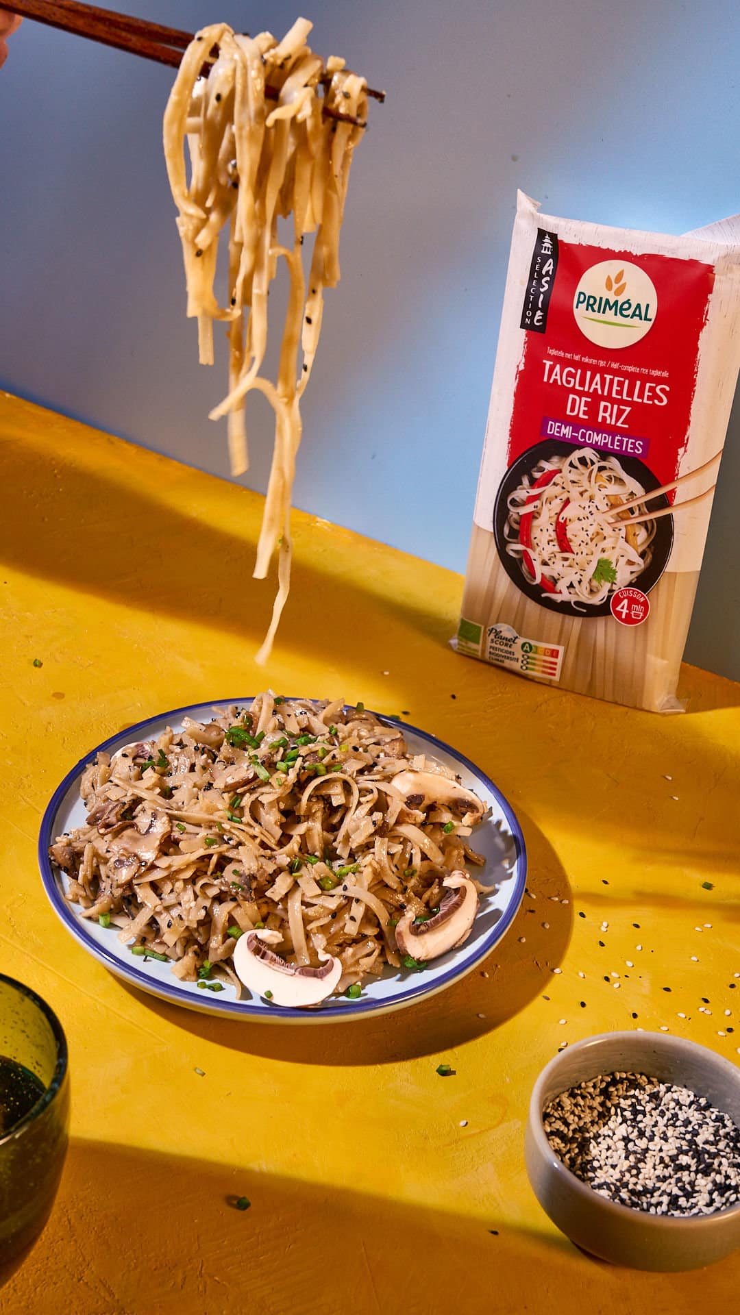 Tagliatelles au sésame et champignons